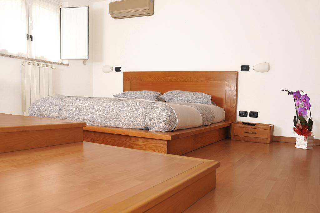 Borromeo Residenze Service S.A.S Peschiera Borromeo Exteriér fotografie