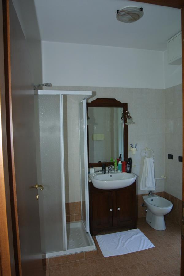 Borromeo Residenze Service S.A.S Peschiera Borromeo Exteriér fotografie